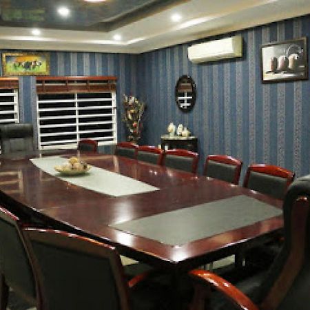 Room In Lodge - All Seasons Hotel-Owerri Exteriér fotografie