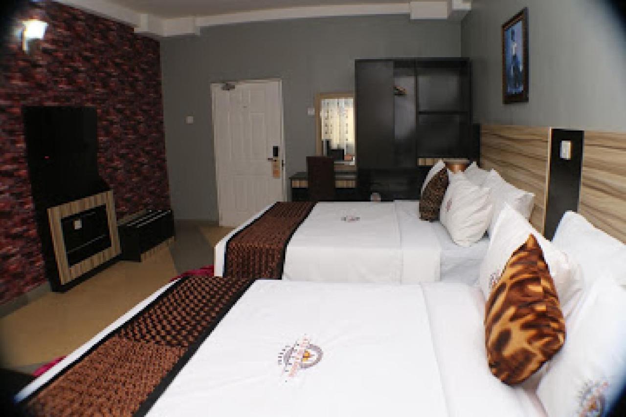 Room In Lodge - All Seasons Hotel-Owerri Exteriér fotografie